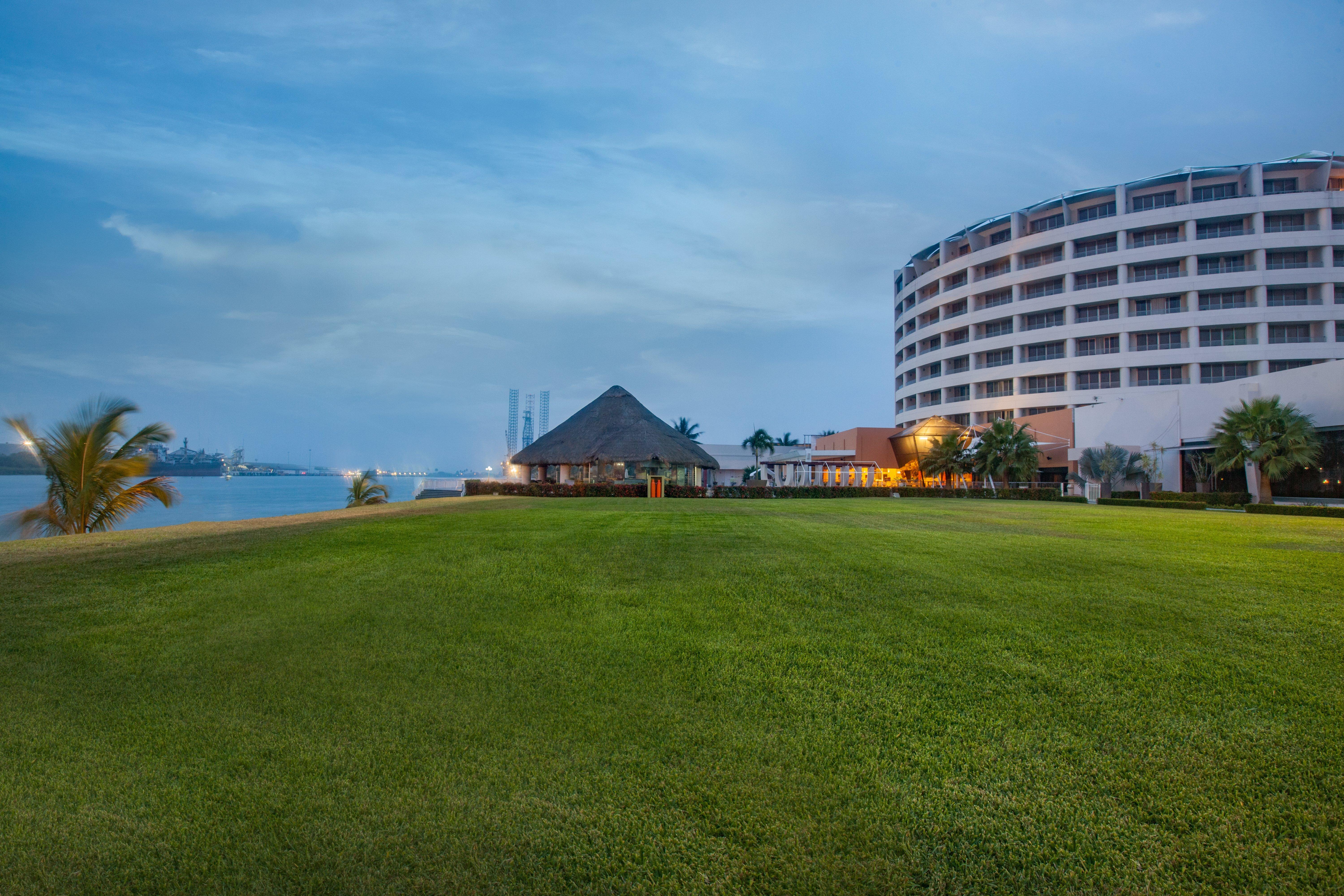 Holiday Inn Tuxpan - Convention Center By Ihg Buitenkant foto